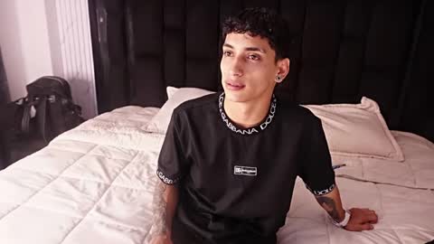 Snapshot of jhoanleandro chatting on 05-16-26, 10:08 jhoanleandro online show from 05-16-26, 10:08