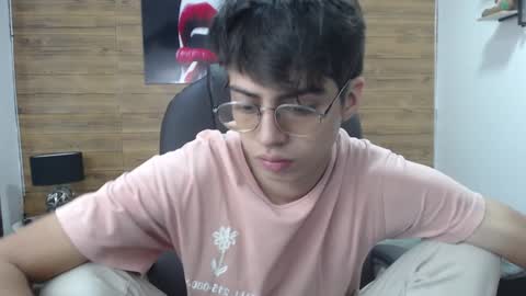 Snapshot of jhoellx chatting on 01-29-25, 12:35 Jhoel online show from 01-29-25, 12:35