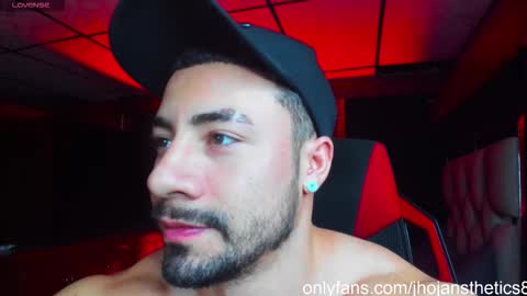 Snapshot of jhojansthetics chatting on 10-22-25, 11:26 Jhojan Strong online show from 10-22-25, 11:26