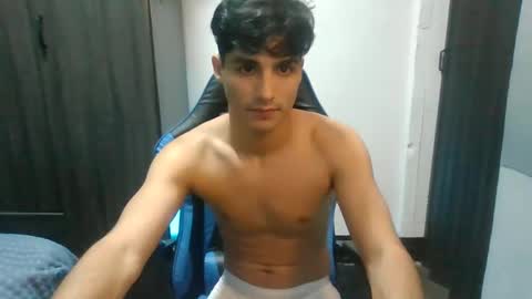 Snapshot of jhon_2000s chatting on 12-30-24, 06:53 jhon online show from 12-30-24, 06:53