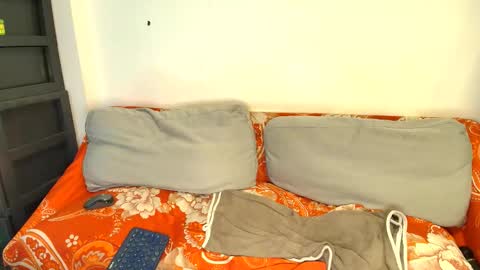 jhon_gade online show from 10-21-25, 04:24