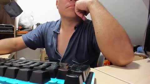 Snapshot of jhonatan_morales_s chatting on 11-21-25, 04:11 jhonatan_morales_s online show from 11-21-25, 04:11