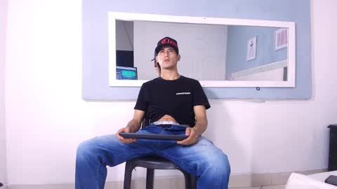 Jhon online show from 02-08-25, 02:15