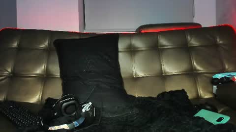 Snapshot of jhonny_ackerman chatting on 06-19-26, 02:27 jhonny_ackerman online show from 06-19-26, 02:27