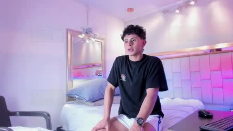 JHONNATHAN online show from 12-19-25, 09:22