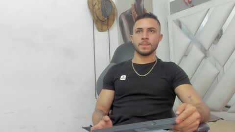 jhonny online show from 02-10-25, 03:57