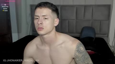 Snapshot of jhonny_macallan chatting on 10-31-25, 12:55 Jhonaiker online show from 10-31-25, 12:55