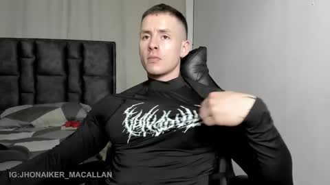Snapshot of jhonny_macallan chatting on 02-09-26, 11:42 Jhonaiker online show from 02-09-26, 11:42