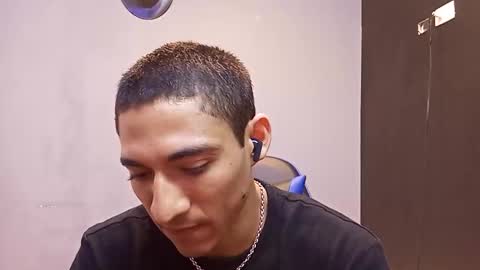 jhonny_thes28 online show from 02-05-26, 02:49