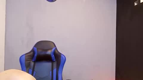 jhonny_thes28 online show from 02-14-26, 04:37