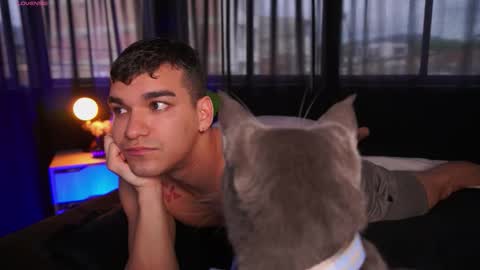 Jhonny  online show from 10-19-25, 09:59