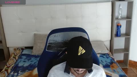 Snapshot of jhontorres018 chatting on 10-24-25, 12:30 jhontorres018 online show from 10-24-25, 12:30