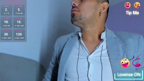 Snapshot of jhonyalzate chatting on 12-08-24, 04:04 Jhony Alzate online show from 12-08-24, 04:04