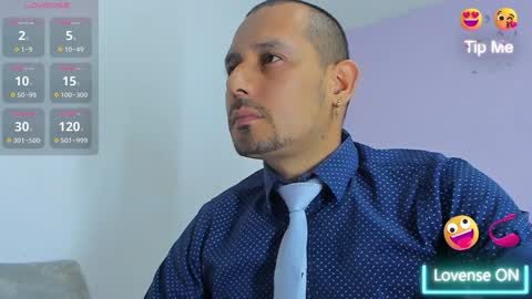 Snapshot of jhonyalzate chatting on 12-10-24, 02:59 Jhony Alzate online show from 12-10-24, 02:59