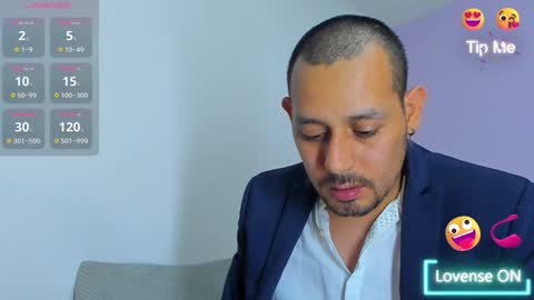 Snapshot of jhonyalzate chatting on 12-14-24, 10:13 Jhony Alzate online show from 12-14-24, 10:13