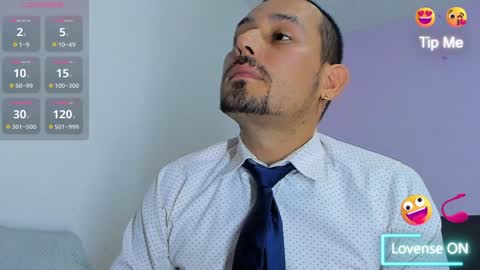 Snapshot of jhonyalzate chatting on 12-20-24, 03:25 Jhony Alzate online show from 12-20-24, 03:25