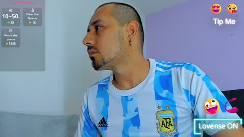 Snapshot of jhonyalzate chatting on 12-30-24, 02:42 Jhony Alzate online show from 12-30-24, 02:42