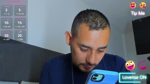 Snapshot of jhonyalzate chatting on 02-08-25, 10:29 Jhony Alzate online show from 02-08-25, 10:29