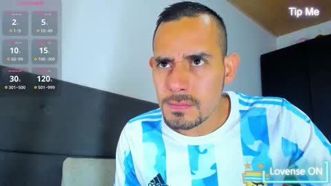 Snapshot of jhonyalzate chatting on 09-15-25, 12:10 Jhony Alzate online show from 09-15-25, 12:10