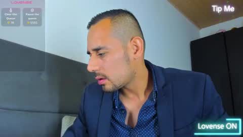 Snapshot of jhonyalzate chatting on 10-04-25, 04:43 Jhony Alzate online show from 10-04-25, 04:43