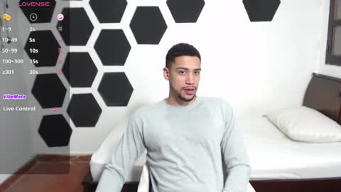 Jhors online show from 01-25-25, 03:40