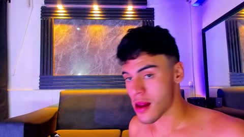 Snapshot of jhostin_1 chatting on 11-21-25, 08:51 jhostin_1 online show from 11-21-25, 08:51