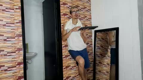 Jhosuamoore  online show from 11-04-25, 12:26