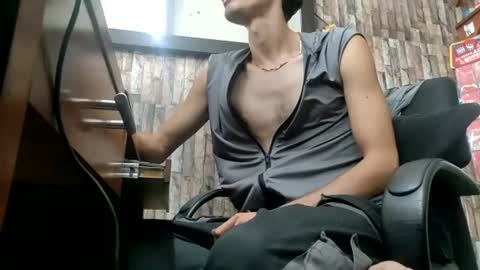Snapshot of jhosuamoore chatting on 07-18-26, 03:05 Jhosuamoore online show from 07-18-26, 03:05