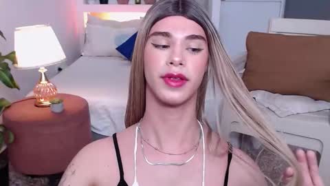 Jhuan Nhez online show from 11-16-25, 06:24