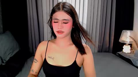 jhuliana_and_charles_room online show from 10-22-25, 04:57