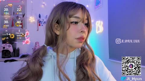 Snapshot of ji_hyun chatting on 12-05-24, 04:31 Ji online show from 12-05-24, 04:31