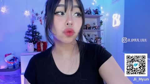 Snapshot of ji_hyun chatting on 12-27-24, 04:36 Ji online show from 12-27-24, 04:36