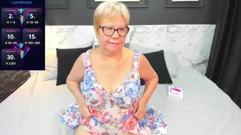 Snapshot of jill_mild chatting on 09-16-25, 08:32 Jill online show from 09-16-25, 08:32