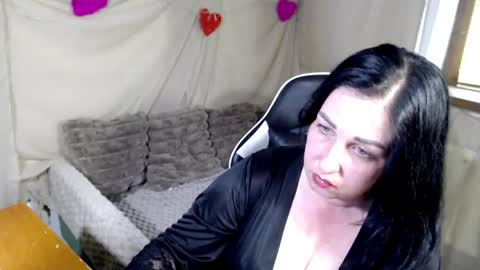 Snapshot of jill_stevens chatting on 06-07-26, 01:48 Jill online show from 06-07-26, 01:48