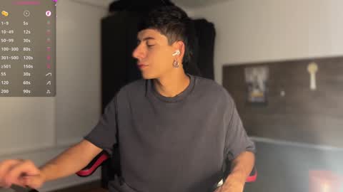 Snapshot of jim_dancer chatting on 12-11-24, 09:12 jim_dancer online show from 12-11-24, 09:12