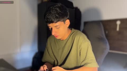 Snapshot of jim_dancer chatting on 12-19-24, 02:13 jim_dancer online show from 12-19-24, 02:13