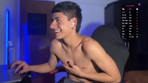 Snapshot of jim_dancer chatting on 03-06-25, 10:36 jim_dancer online show from 03-06-25, 10:36