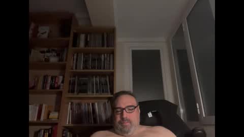 Snapshot of jim_dick chatting on 12-25-24, 12:37 Jim Dick online show from 12-25-24, 12:37