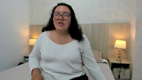 Snapshot of jimena_sandoval chatting on 12-16-25, 08:14 Jimena online show from 12-16-25, 08:14