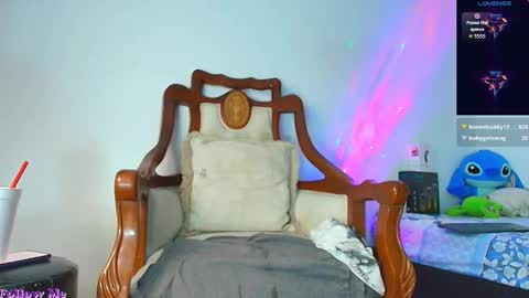 Jimm  Independent Model  online show from 12-15-25, 02:38