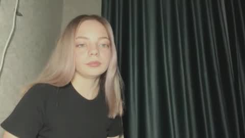 Snapshot of jimmiesobczynski chatting on 11-25-25, 06:52 Steff online show from 11-25-25, 06:52