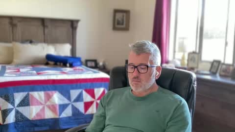 Dad of Three online show from 12-22-24, 05:32