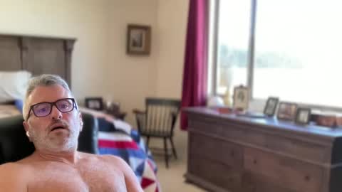 Dad of Three online show from 12-29-24, 07:11