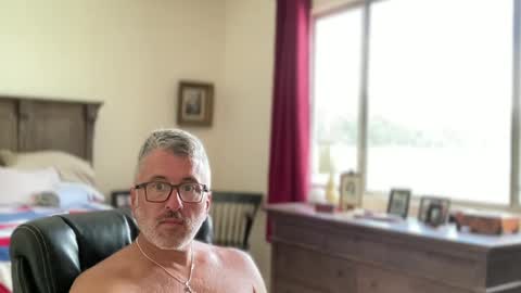 Dad of Three online show from 09-27-25, 06:35