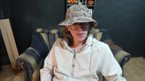 Snapshot of jinnbook chatting on 12-10-24, 05:39 JinnBook online show from 12-10-24, 05:39