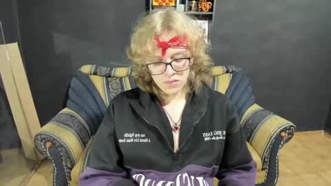 Snapshot of jinnbook chatting on 12-11-24, 06:47 JinnBook online show from 12-11-24, 06:47