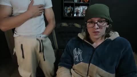 Snapshot of jinnbook chatting on 12-20-24, 08:28 JinnBook online show from 12-20-24, 08:28