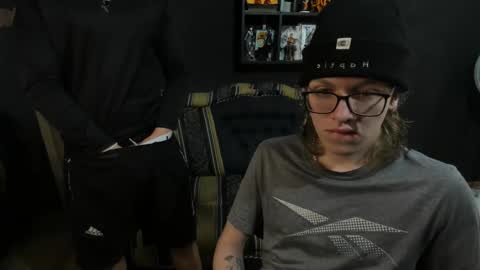 Snapshot of jinnbook chatting on 01-04-25, 12:05 JinnBook online show from 01-04-25, 12:05