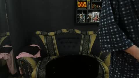 Snapshot of jinnbook chatting on 01-29-25, 01:28 JinnBook online show from 01-29-25, 01:28