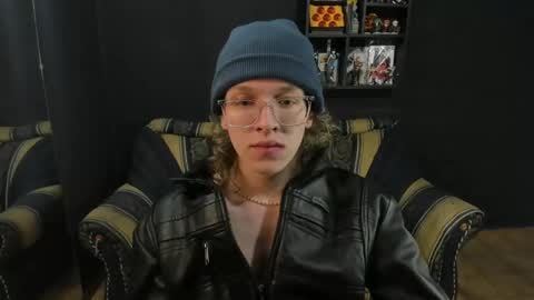 Snapshot of jinnbook chatting on 01-30-25, 11:55 JinnBook online show from 01-30-25, 11:55